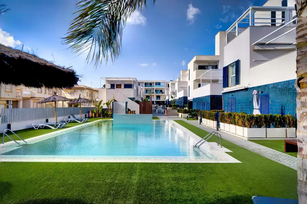 1-bedroom, 1-bathroom Seafront Penthouse with Panoramic Mediterranean Views and Terrace in Playa Flamenca