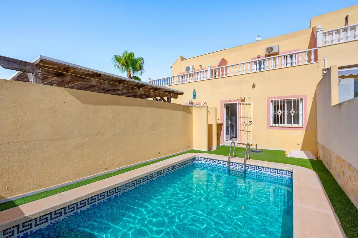 3-Bedroom, 2-Bathroom Townhouse with Private Pool and Terraces in Las Filipinas, Orihuela Costa