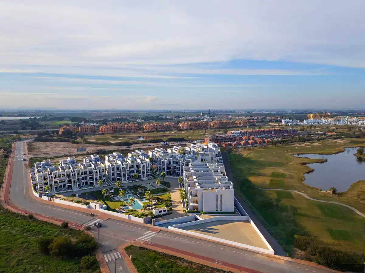 3-Bedroom, 2-Bathroom Resort Apartment at La Serena Golf, Los Alcazares – Modern Living Near the Beach