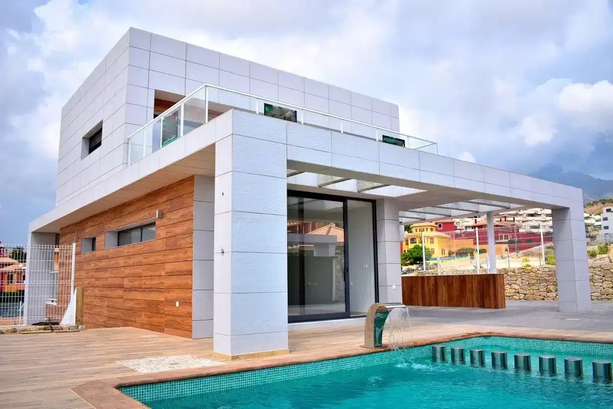 4-Bedroom, 4-Bathroom Modern Villa with Sea Views and Private Pool Near Benidorm