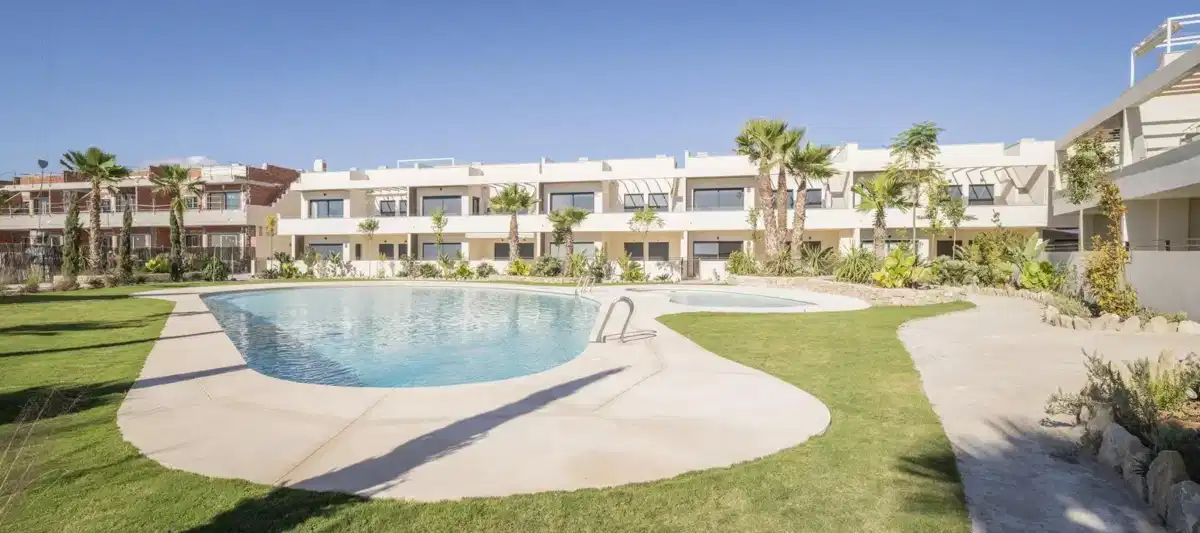 2-Bedroom, 2-Bathroom Modern Ground Floor Bungalow Near the Sea in Torrevieja