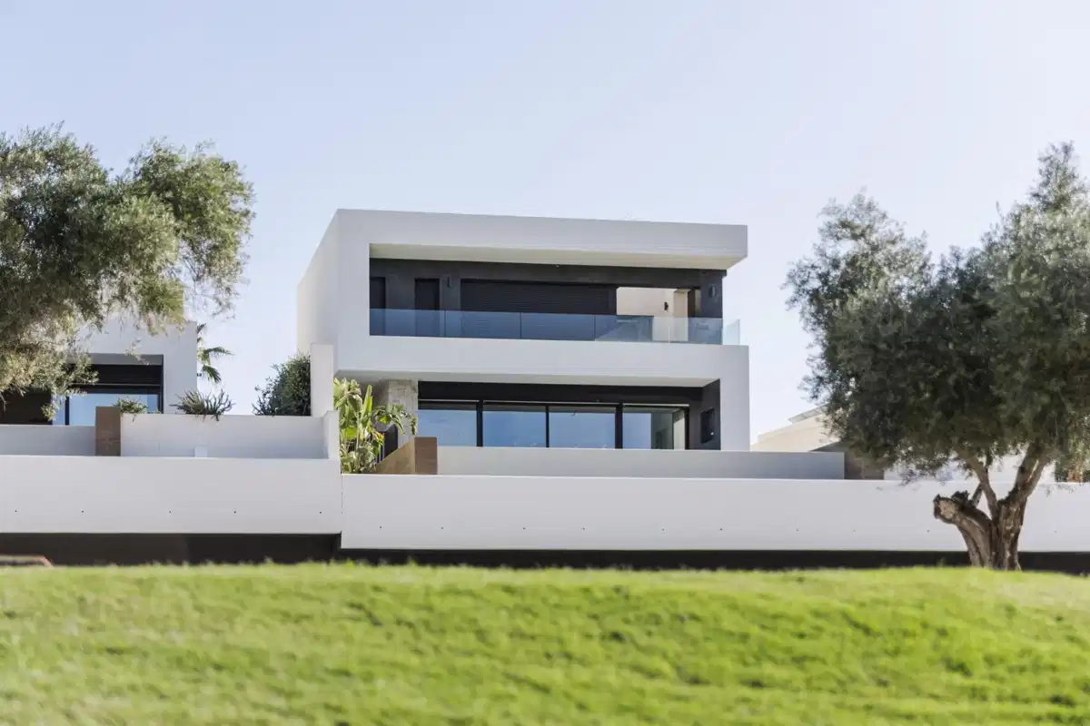 3-Bedroom, 3-Bathroom Luxury Frontline Golf Villa with Infinity Pool at La Finca Golf Resort