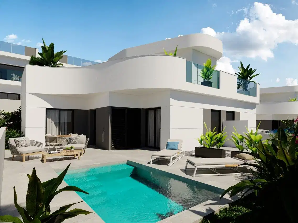 3-Bedroom, 2-Bathroom Semi-Detached Villa with Private Garden and Solarium in Los Balcones