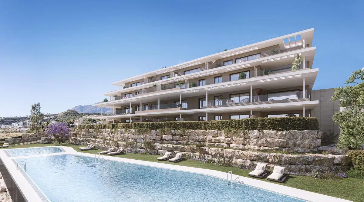 2-Bedroom, 2-Bathroom Penthouse with Expansive Terraces and Exceptional Amenities in Estepona