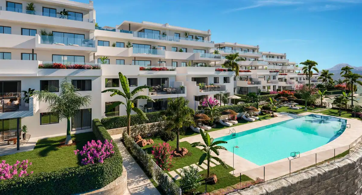 2-Bedroom Groundfloor Apartments with Ample Garden in Caceres