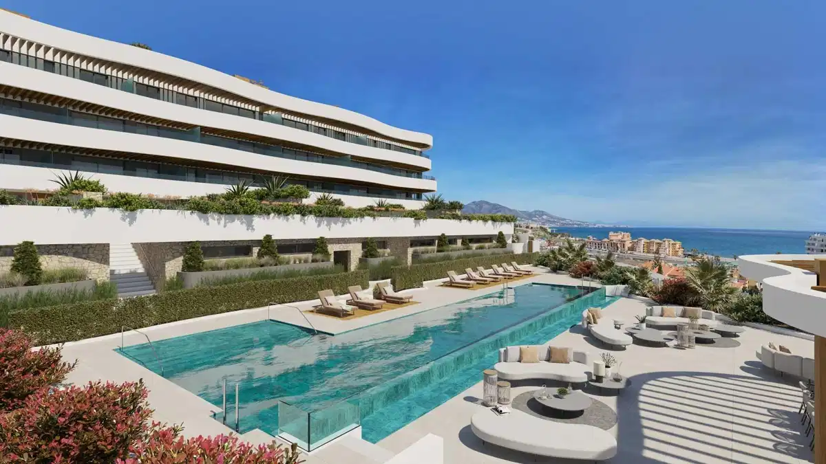 3-Bedroom, 2-Bathroom Ground Floor Apartment with Private Garden and Pool, Sea Views