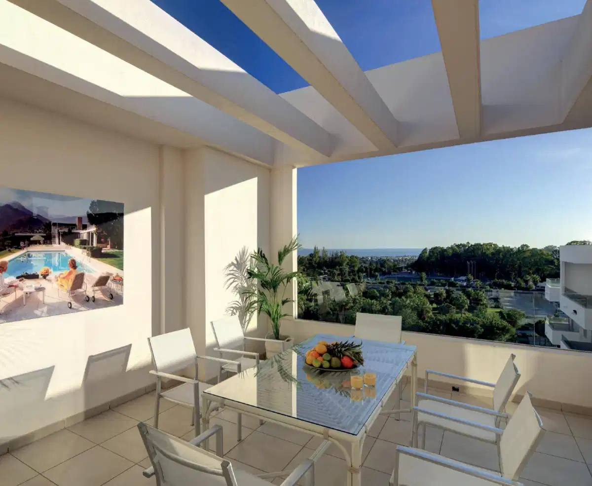 2-Bedroom, 2-Bathroom Modern Penthouse with Panoramic Views in Nueva Andalucía