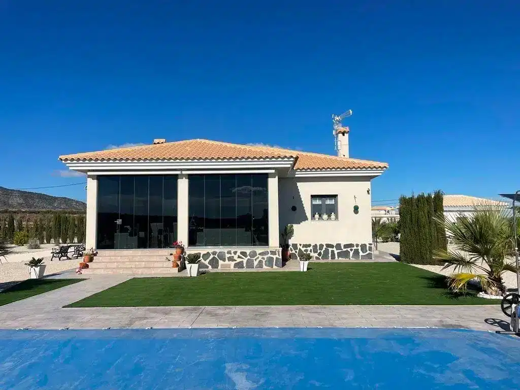 3-Bedroom, 2-Bathroom Villa with Customisation Options in Pinoso