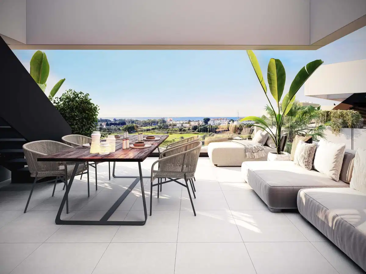 3-Bedroom, 2-Bathroom Penthouse with Sea Views and Club House Access in Cancelada, Estepona