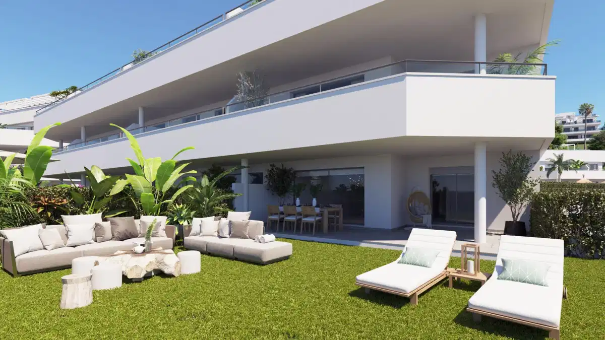 3-Bedroom, 2-Bathroom Ground Floor Apartment with Spacious Southwest Terrace near Estepona
