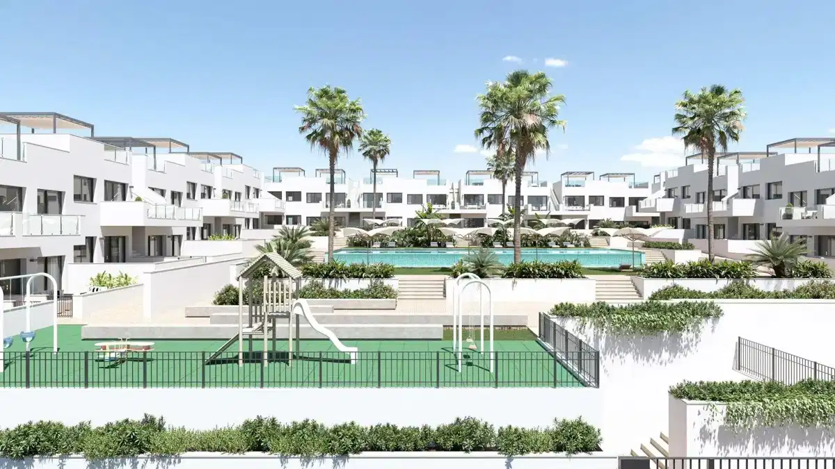 3-Bedroom, 2-Bathroom Top Floor Bungalow with Pink Lagoon Views in Los Balcones