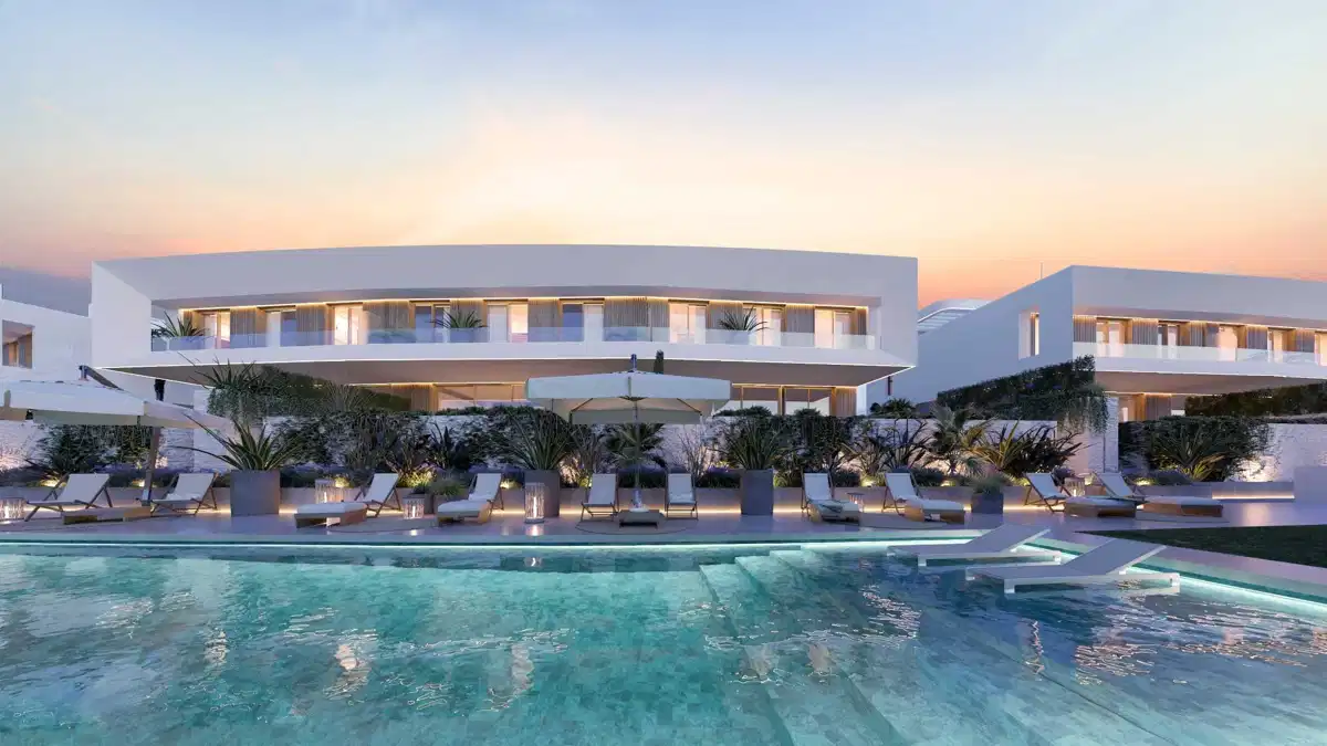 4-Bedroom, 4-Bathroom Modern Townhouse in El Paraíso with Private Garden, Gym  and  Spa