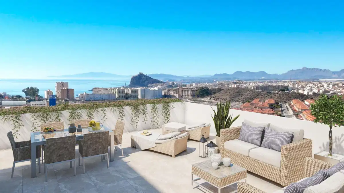 3-Bedroom, 2-Bathroom Penthouse with Spacious Terraces and Solarium in Águilas