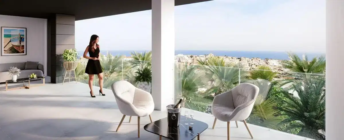 3-Bedroom, 2-Bathroom Penthouse with Private Solarium and Sea Views in Torrevieja