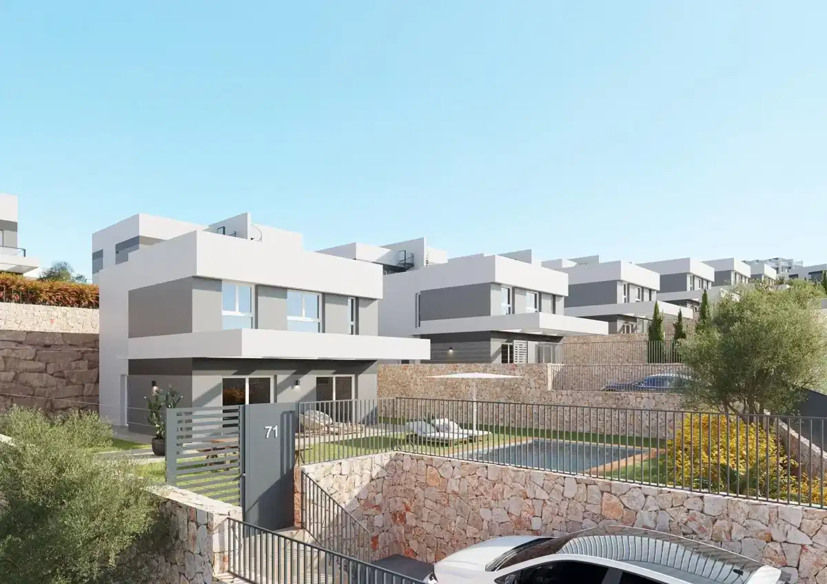4-Bedroom, 3-Bathroom Villa with Private Garden and Pool in Balcon de Finestrat