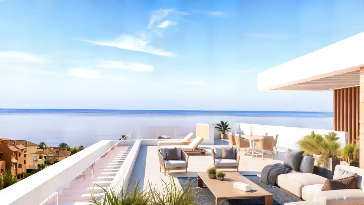3-Bedroom, 2-Bathroom Penthouse with Expansive Terraces and Sea Views near Estepona