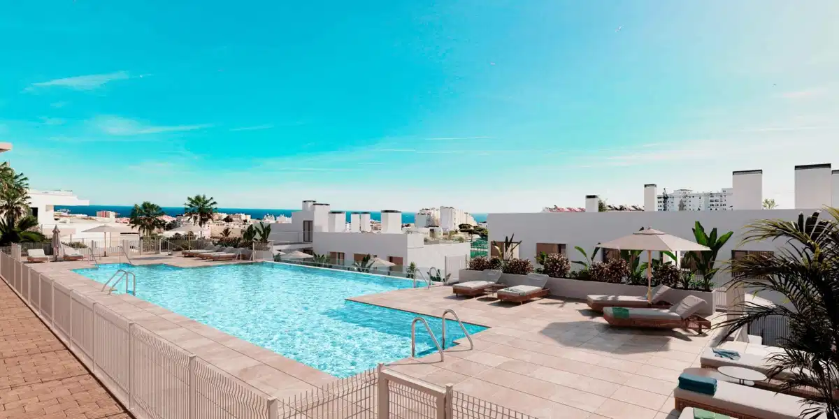 2-Bedroom, 2-Bathroom Penthouse with Sea Views and Luxury Amenities in Estepona