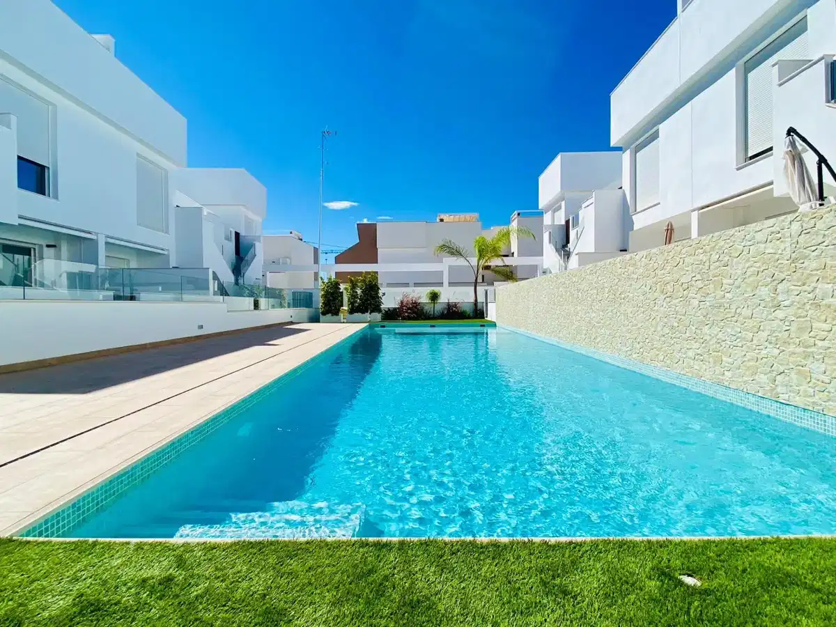 3-Bedroom, 2-Bathroom Modern Ground Floor Bungalow in Pilar de la Horadada