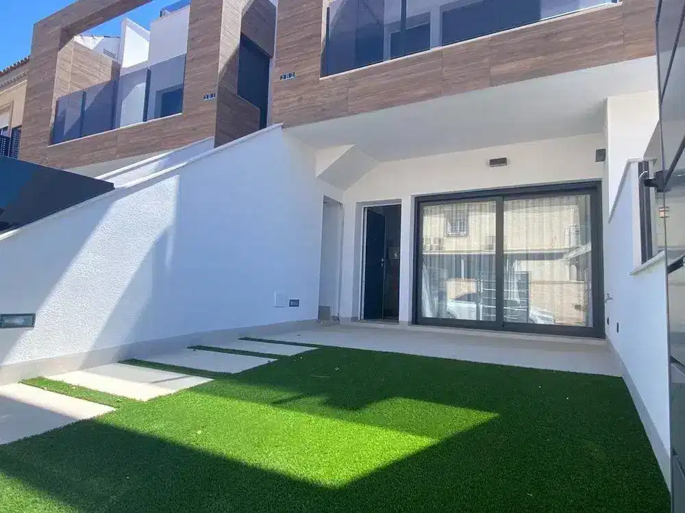 2-Bedroom, 2-Bathroom Modern Bungalows in Lo Pagán Near the Beach