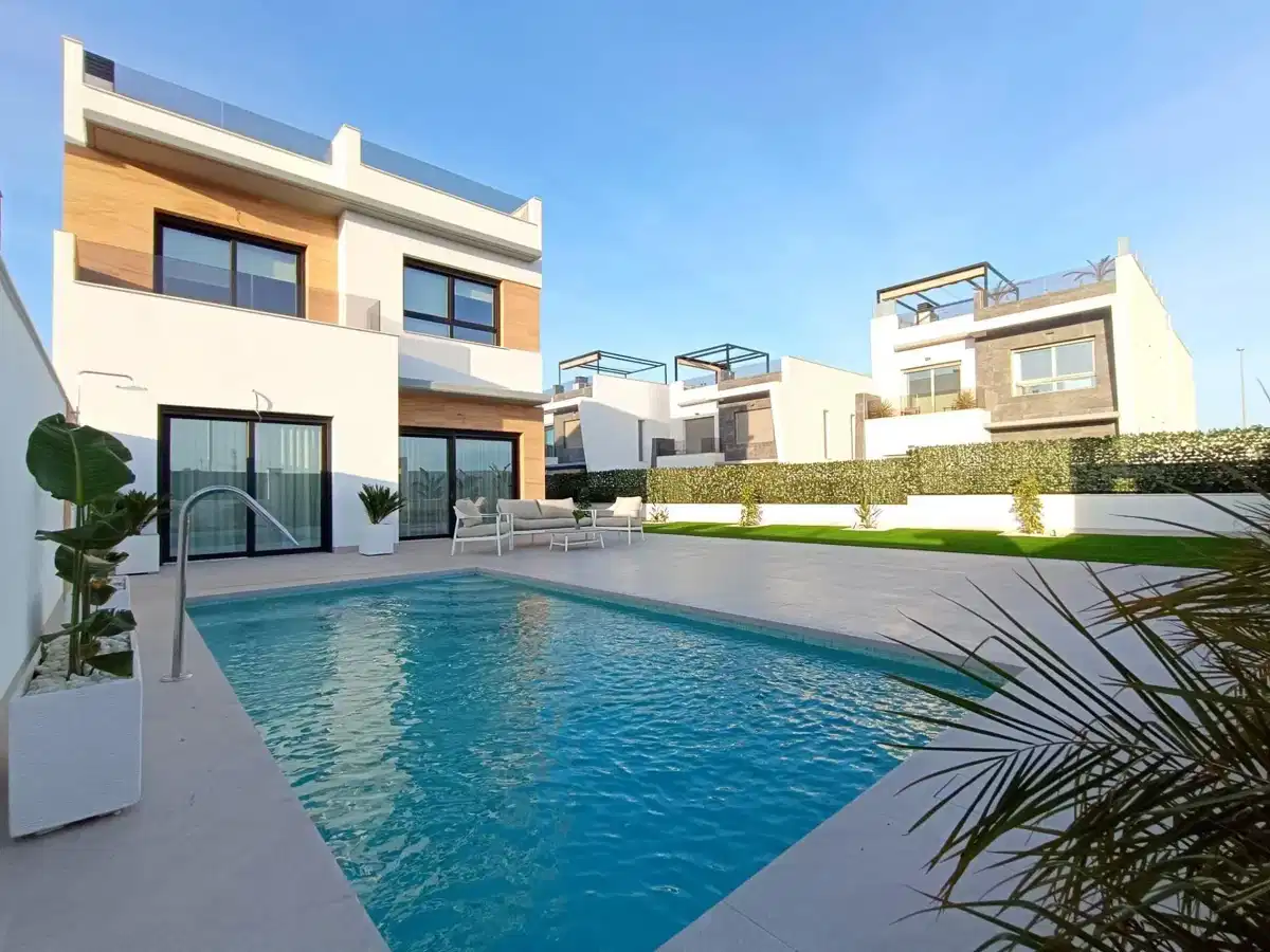 3-Bedroom, 3-Bathroom Luxury New Build Semi-Detached Villas in Benijófar, Costa Blanca