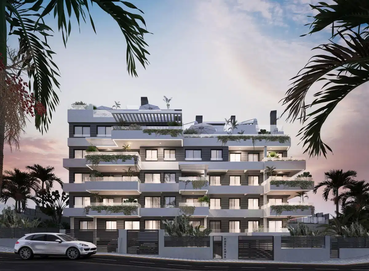 3-Bedroom, 2-Bathroom Penthouse with Sea Views in Estepona