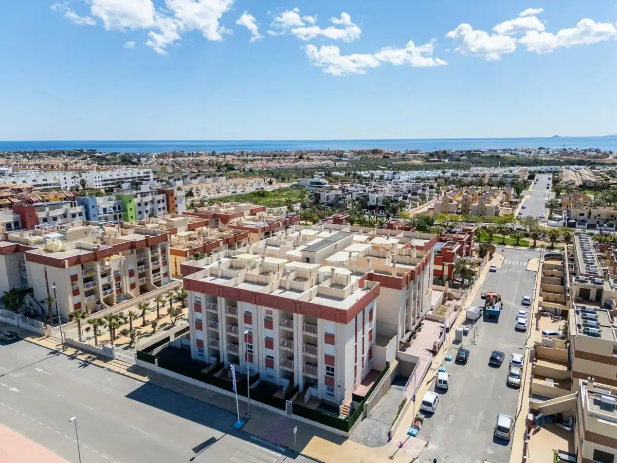2-Bedroom, 2-Bathroom Renovated Apartments in Lomas de Cabo Roig, Orihuela Costa
