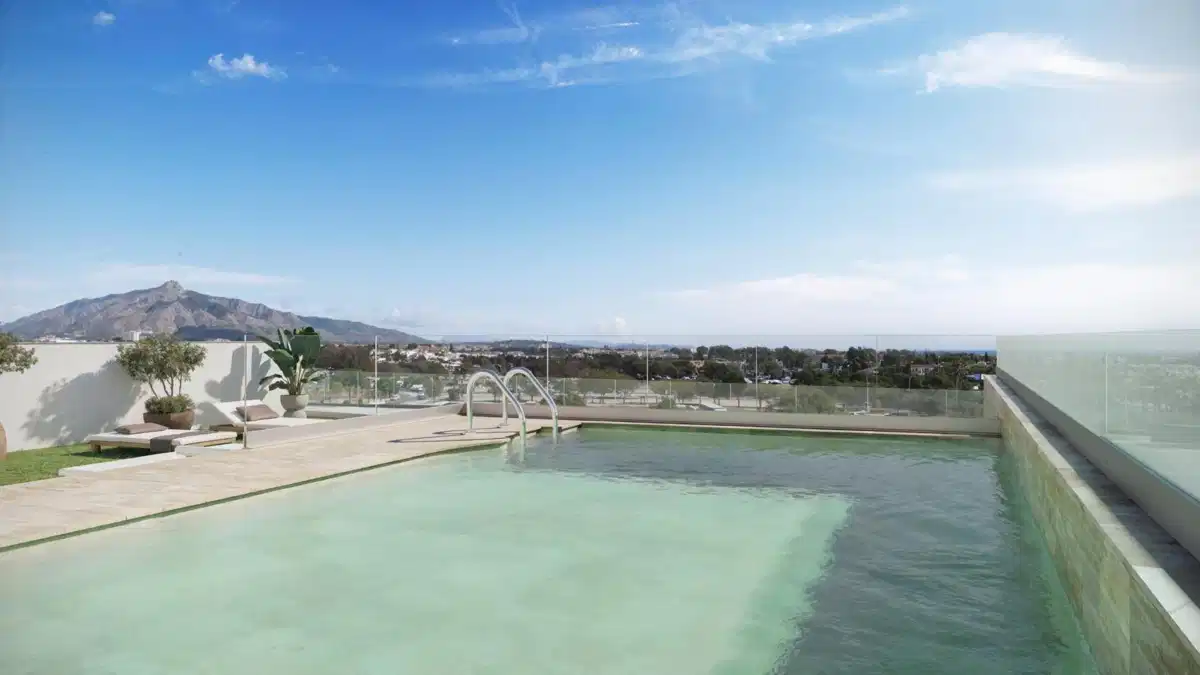 3-Bedroom, 2-Bathroom Apartment with Rooftop Pool, Gym, and Sea Views in San Pedro de Alcántara