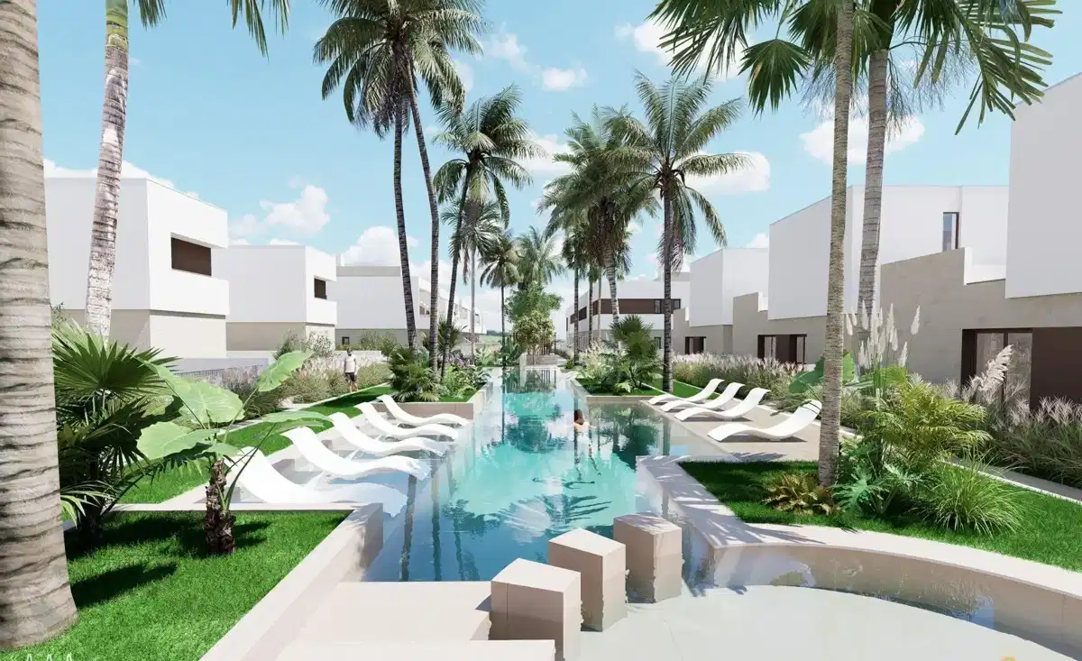 3-Bedroom, 2-Bathroom Top Floor Bungalow with Solarium and Modern Features in Los Alcázares
