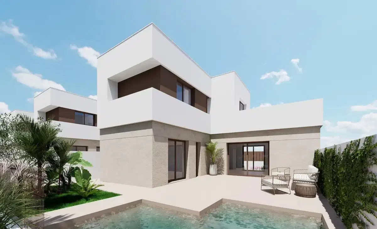 3-Bedroom, 2-Bathroom Villa with Private Garden and Communal Pool in Los Alcázares
