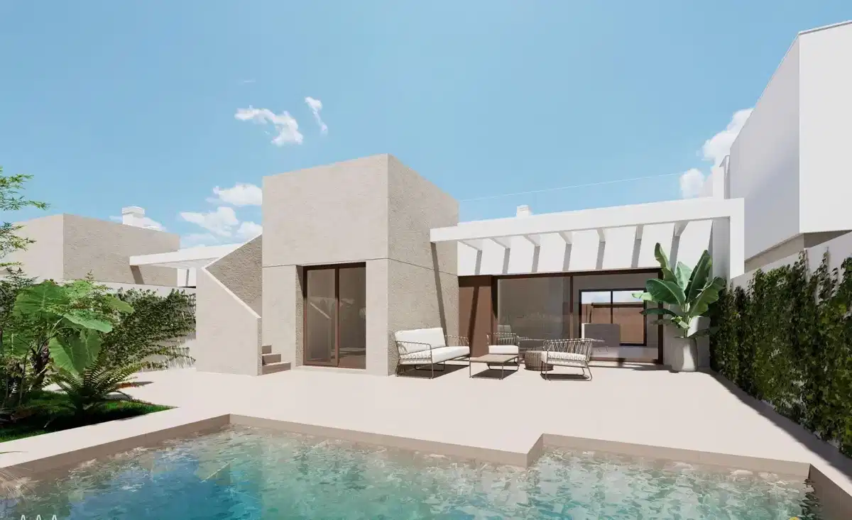 3-Bedroom, 2-Bathroom Villa with Private Garden, Solarium, and Communal Pool in Los Alcázares