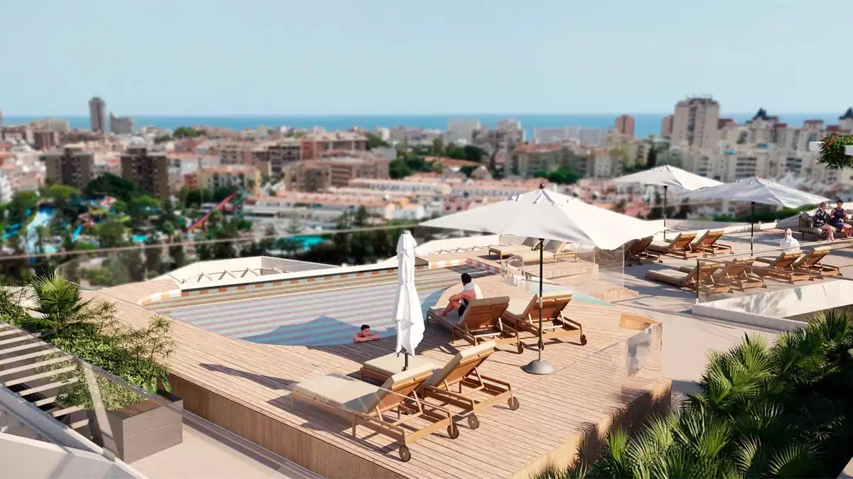 3-Bedroom, 2-Bathroom Penthouse with Panoramic Rooftop Pool in Las Lagunas de Mijas
