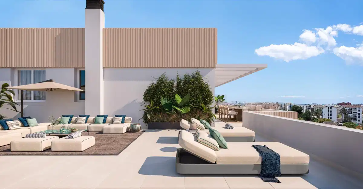 3-Bedroom, 2-Bathroom Modern Penthouse with Terrace and Amenities in Estepona