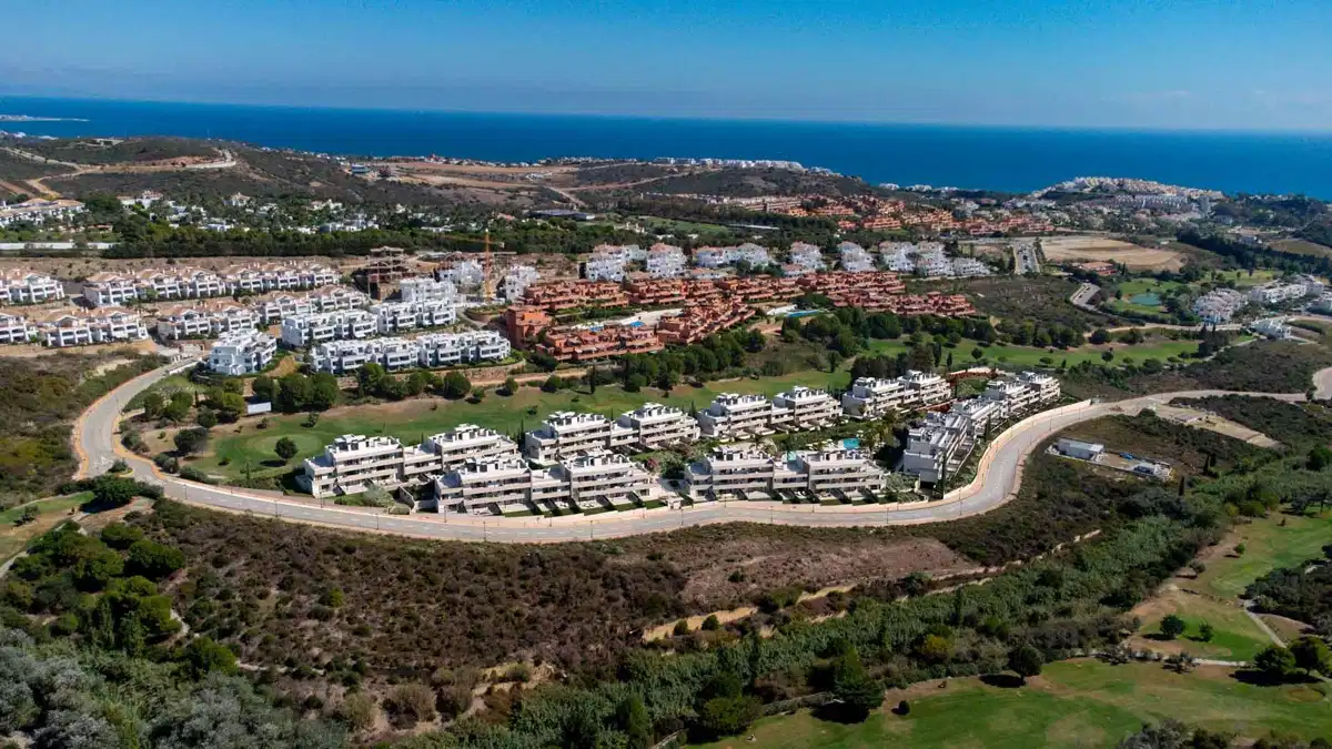 3-Bedroom, 2-Bathroom Ground Floor Apartment in Casares Costa with Spacious Terraces