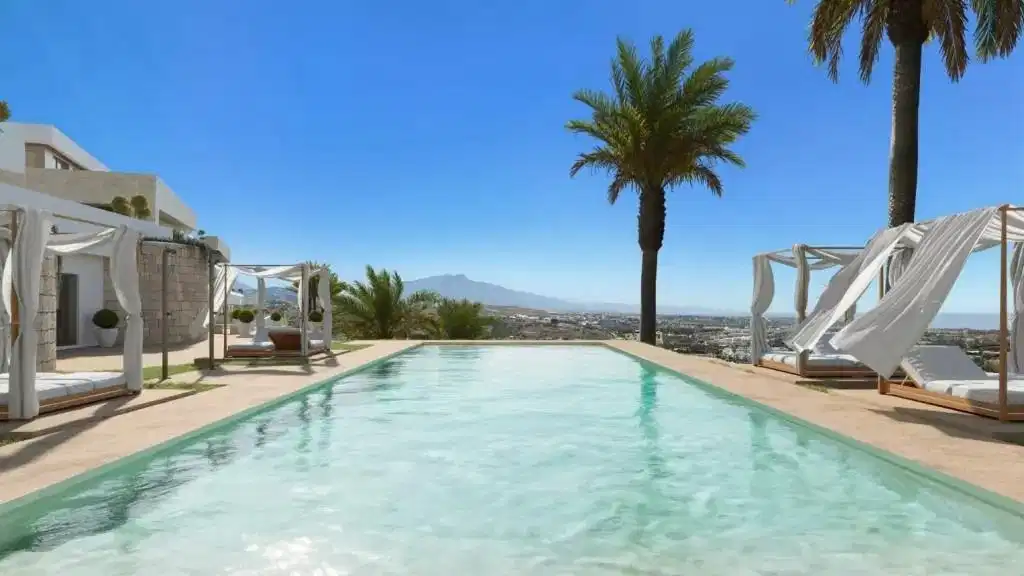 4-Bedroom, 4-Bathroom Ground Floor Apartment with Sea Views and Luxury Amenities in Estepona