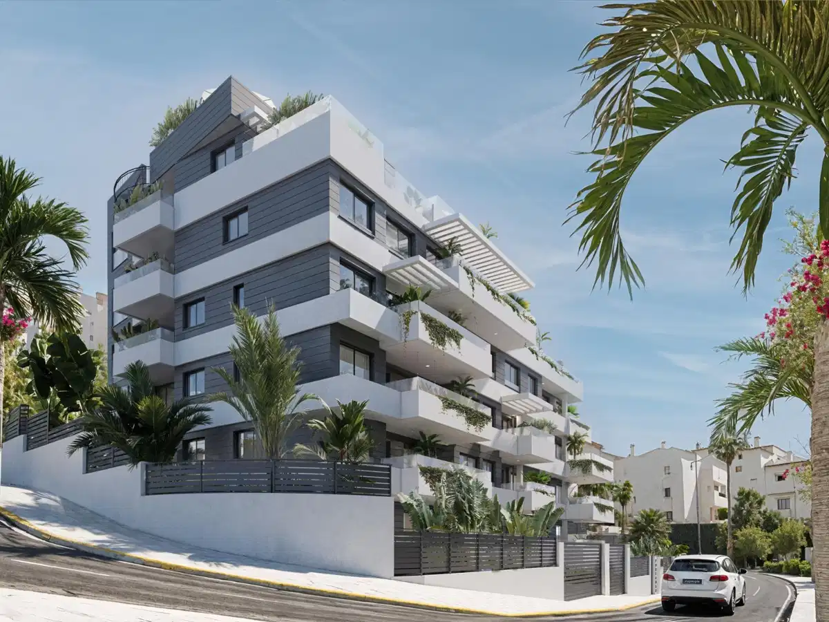 2-Bedroom, 1-Bathroom Ground Floor Apartment with Private Garden in Estepona