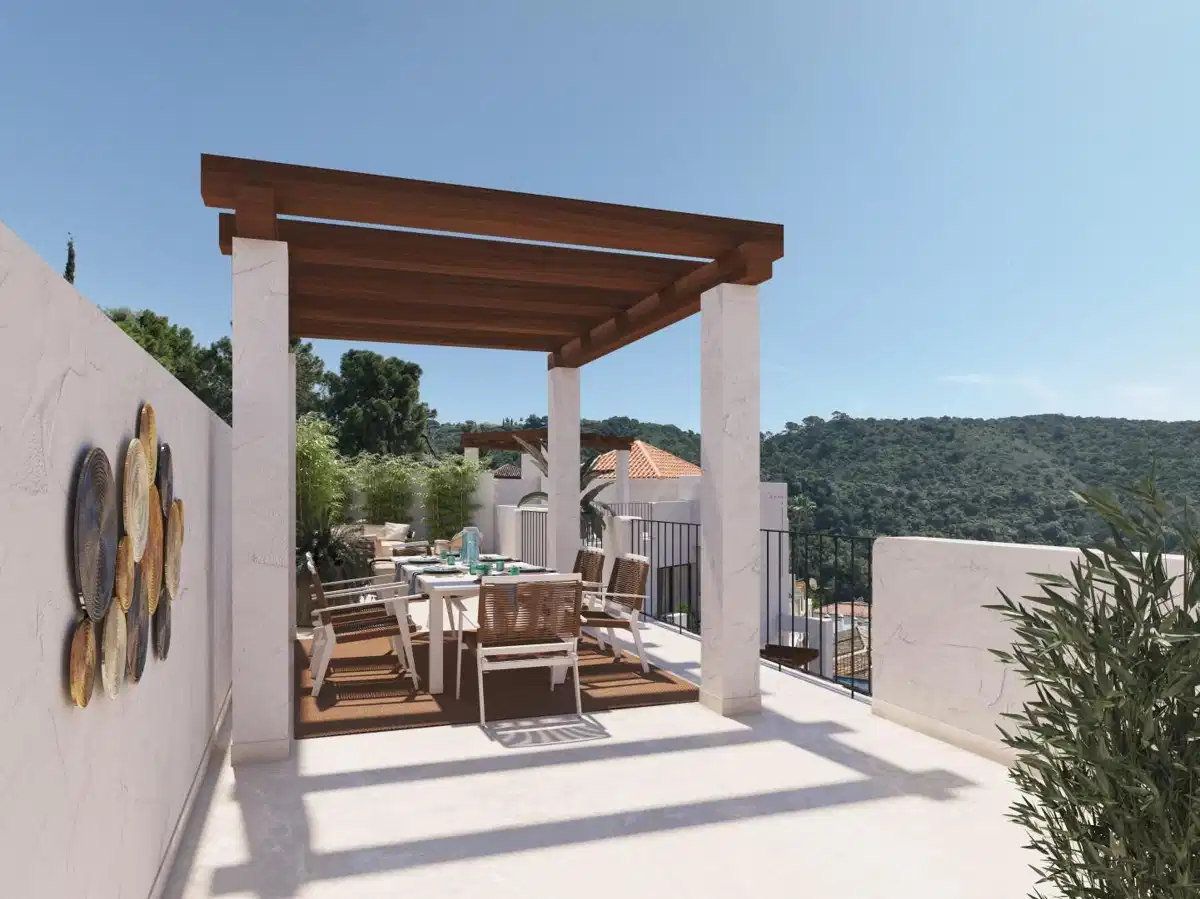 3-Bedroom, 2-Bathroom Penthouse with Panoramic Mountain Views in Central Benahavís