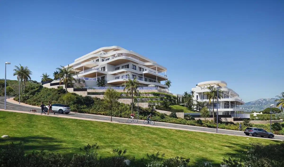 2-Bedroom, 2-Bathroom Luxury Apartment with Sea and Golf Views in Cerrado del Águila Golf, Mijas