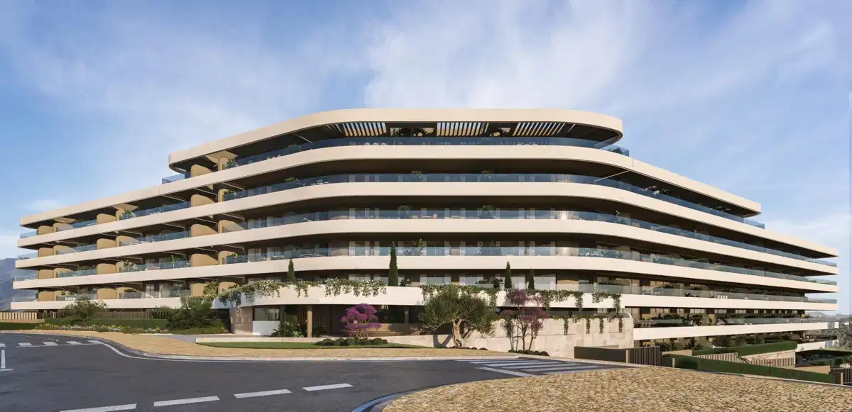 2-Bedroom, 2-Bathroom Ground Floor Apartment with Resort Amenities and Sea Views in Estepona