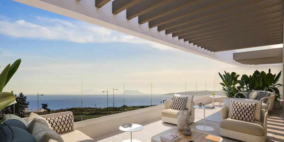 2-Bedroom, 2-Bathroom Apartment with Sea Views and Resort Amenities in Estepona
