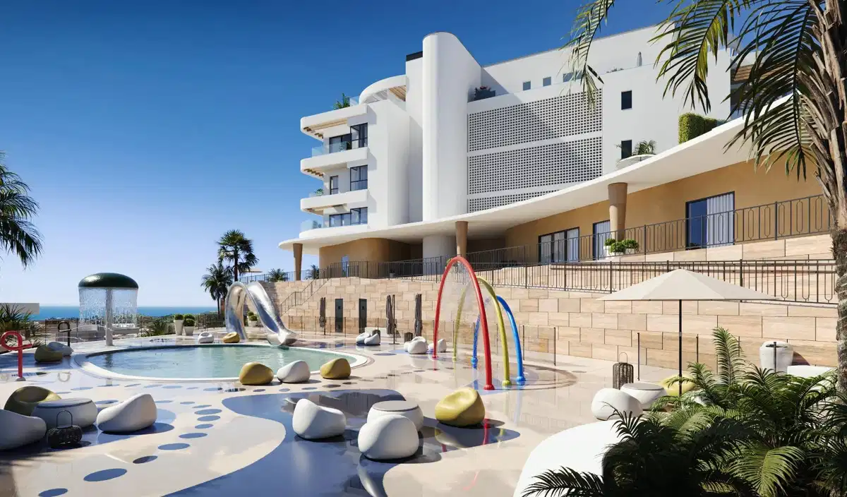 4-Bedroom, 3-Bathroom Luxury Apartment with Panoramic Sea, Mountain, and Golf Views in Cerrado del Águila Golf, Mijas
