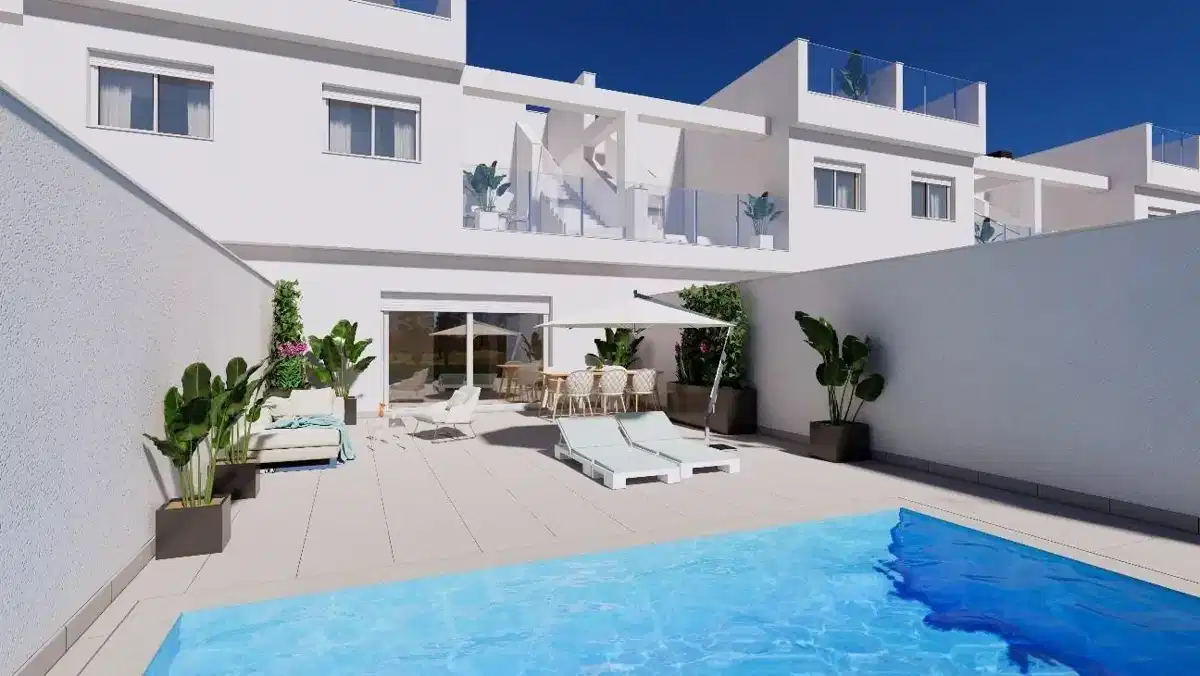 3-Bedroom, 2-Bathroom Townhouse with Private Pool and Solarium on La Serena Golf, Los Alcázares