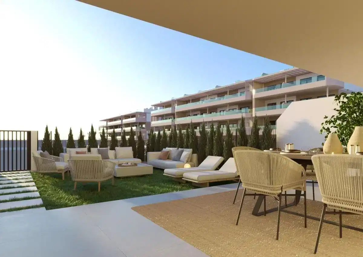 3-Bedroom, 2-Bathroom Modern Ground Floor Apartment with Premium Amenities in La Hoya, Torrevieja