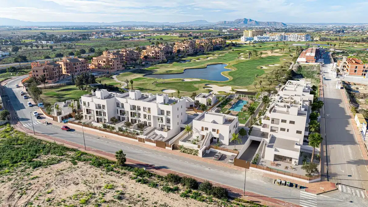 2-Bedroom, 2-Bathroom Ground Floor Apartment with Private Garden Near Serena Golf, Los Alcazares