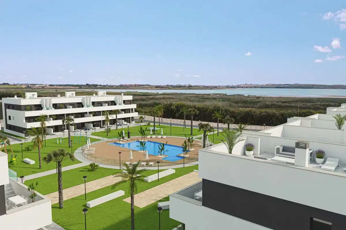 2-Bedroom, 2-Bathroom Modern Tourist Licensed Apartments with Lagoon Views in El Raso Guardamar del Segura