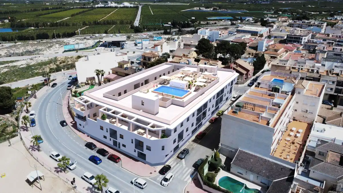2-Bedroom, 2-Bathroom Modern Ground Floor Apartment in Central San Miguel de Salinas