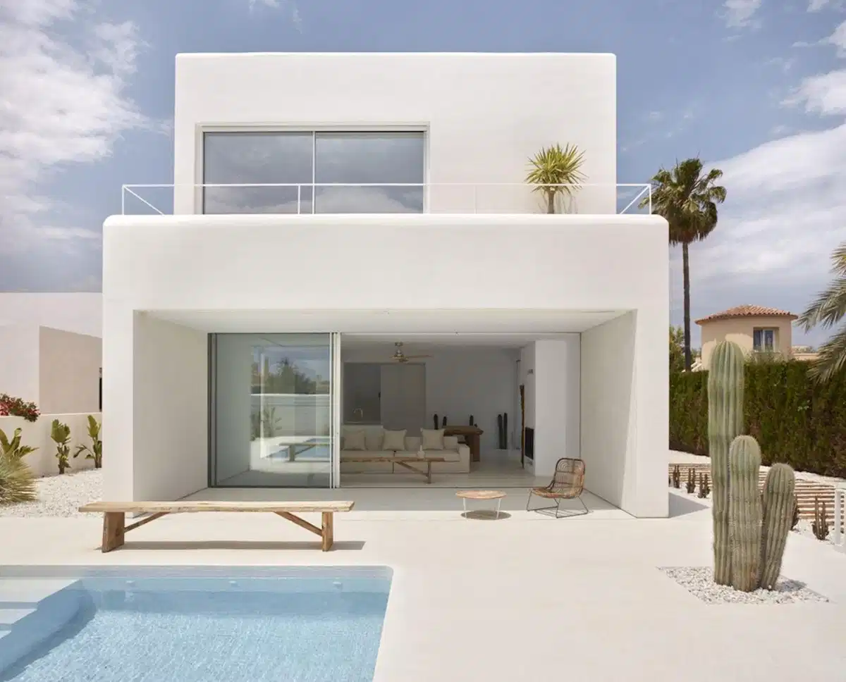 3-Bedroom, 3-Bathroom Modern Villas Near Estepona with Private Pool and Energy Efficient Design