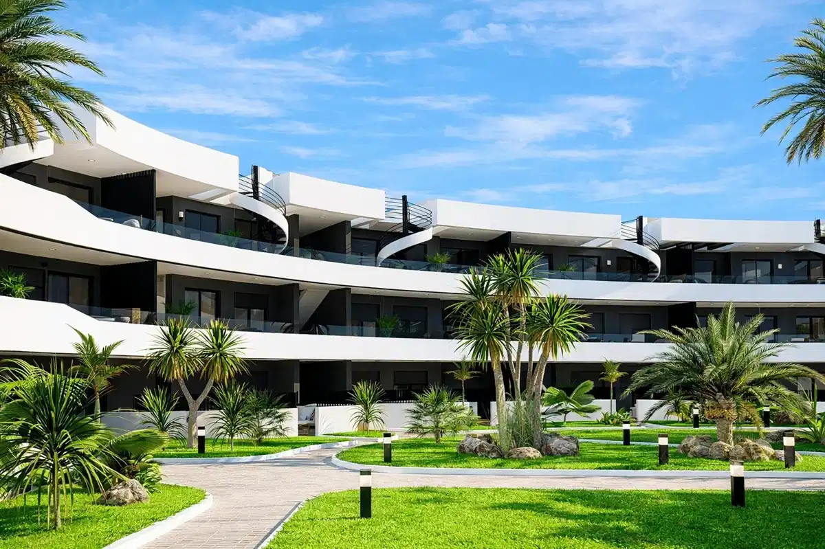 2-Bedroom, 2-Bathroom Luxury Golf Front Apartment with Spacious Terrace in Los Alcazares