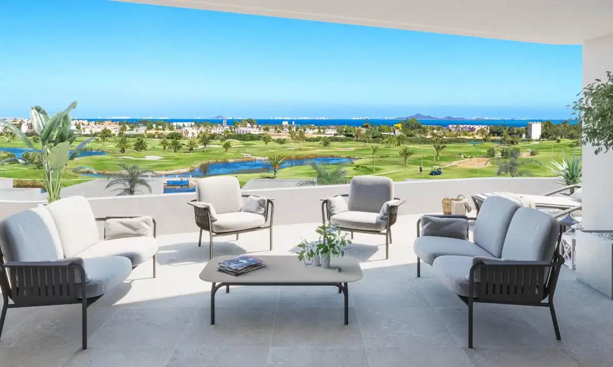 3-Bedroom, 2-Bathroom Penthouse with Golf and Sea Views in Los Alcazares