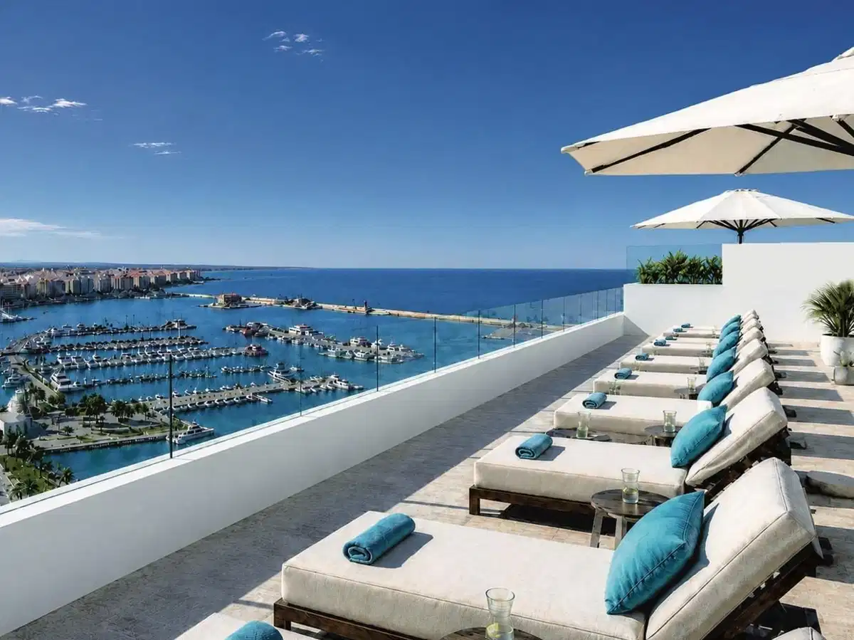 1-Bedroom, 1-Bathroom Luxury Penthouse Near Torrevieja Marina and Playa del Cura