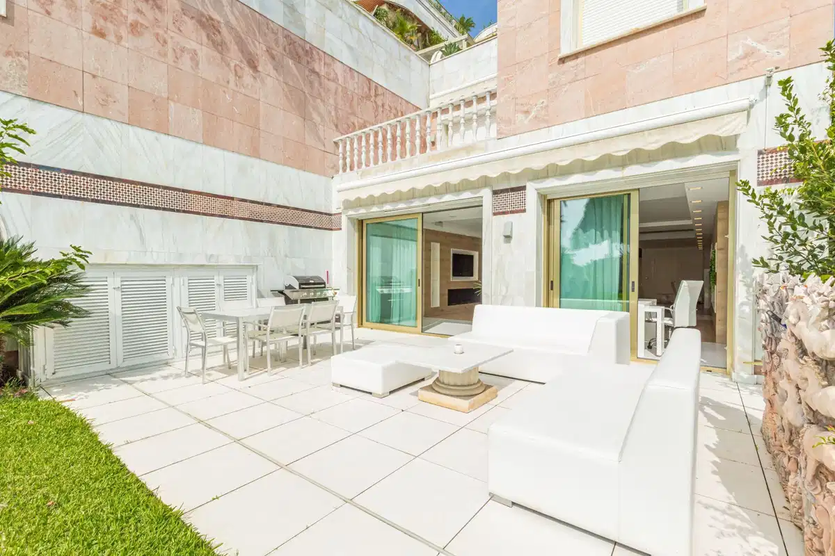 3 bedrooms, 4 bathrooms Apartment in Puerto Banús